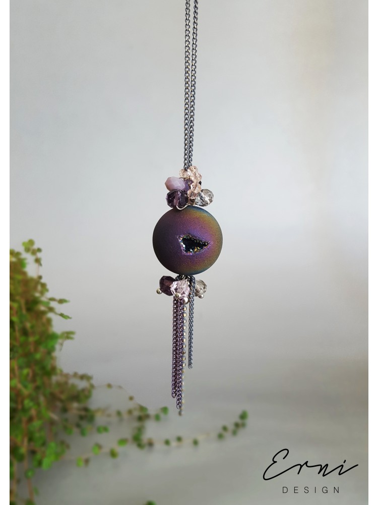 Kaklo papuošalas su kristalizuotu agato akmeniu ,,Druzy purple"
