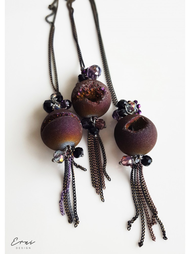Kaklo papuošalas su kristalizuoto agato akmeniu ,,Druzy dark purple" 